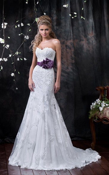 A-Line Floor-Length Sweetheart Sleeveless Corset-Back Lace Dress With Appliques And Flower