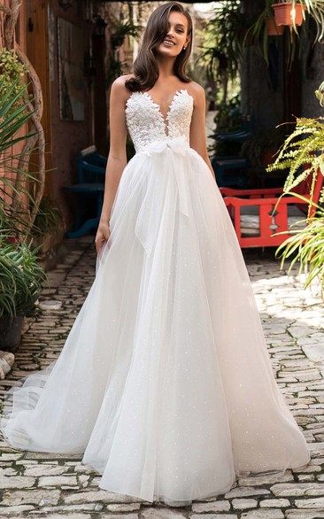 Vintage Sweetheart A Line Ball Gown Lace Tulle Court Train Wedding Dress with Appliques and Bow