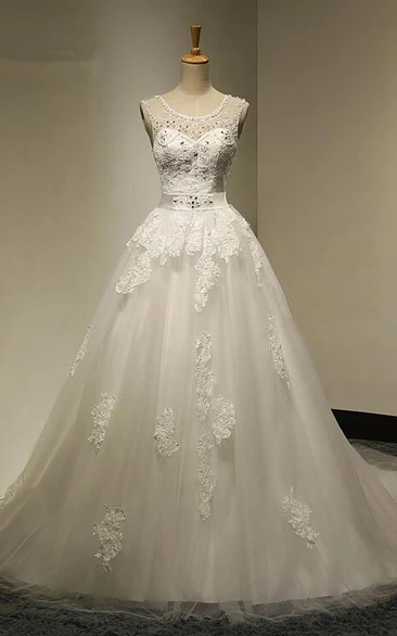 Scoop Neck A-line Tulle Wedding Dress With Beading And Appliques