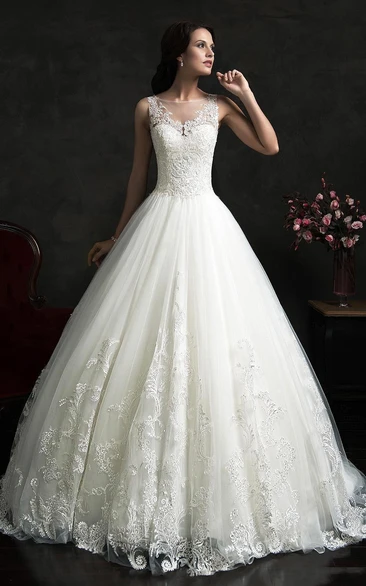 Unique Ball Gown Sleeveless Wedding Dress With Lace Appliques