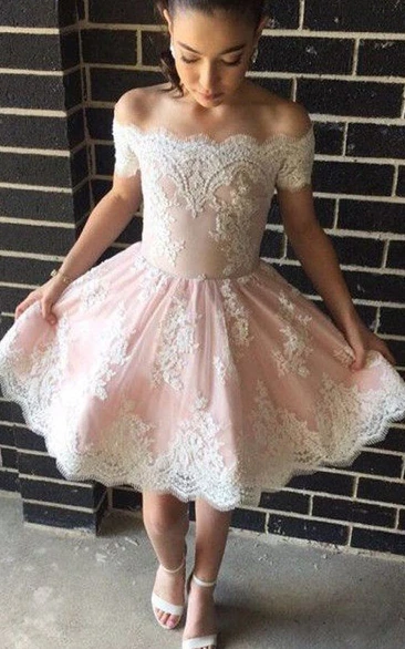 A-line Off-the-shoulder Sleeveless Appliques Ruching Knee-length Lace Homecoming Dress