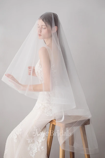 Short Tulle Lace Applique Bridal Veil - June Bridals