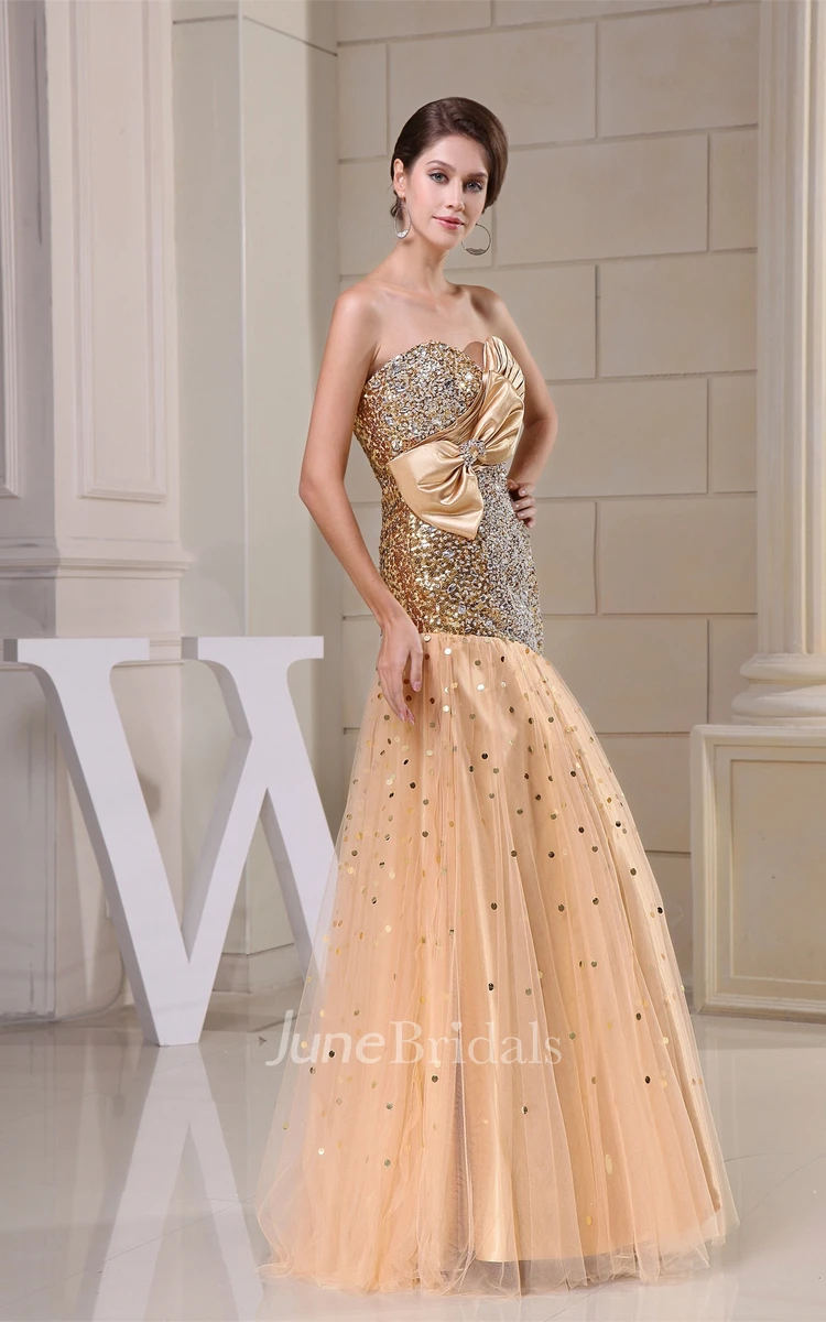 Glamorous Sweetheart Ruched Tulle Dress with Bow and Crystal Detailing