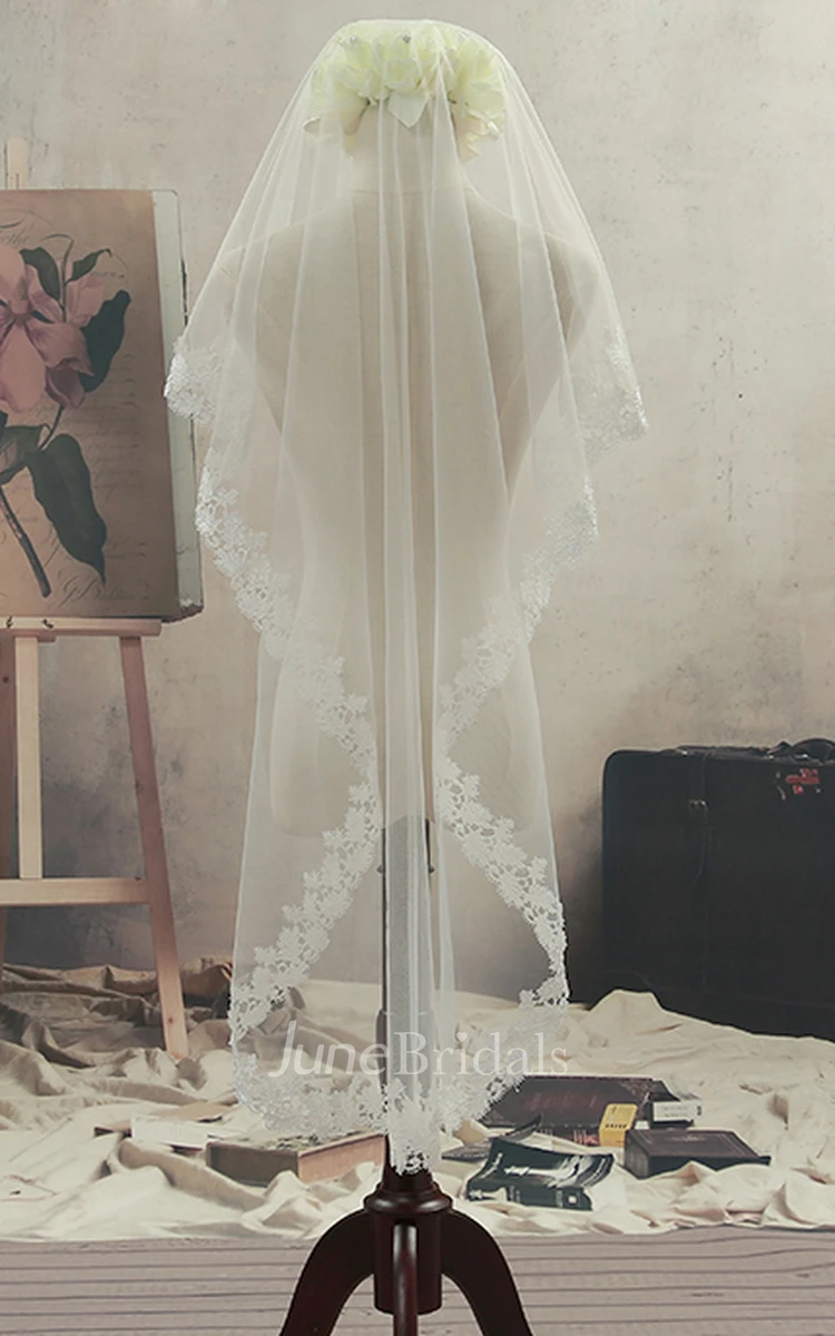 Simple Fingertip Tulle Wedding Veil with Lace Edge