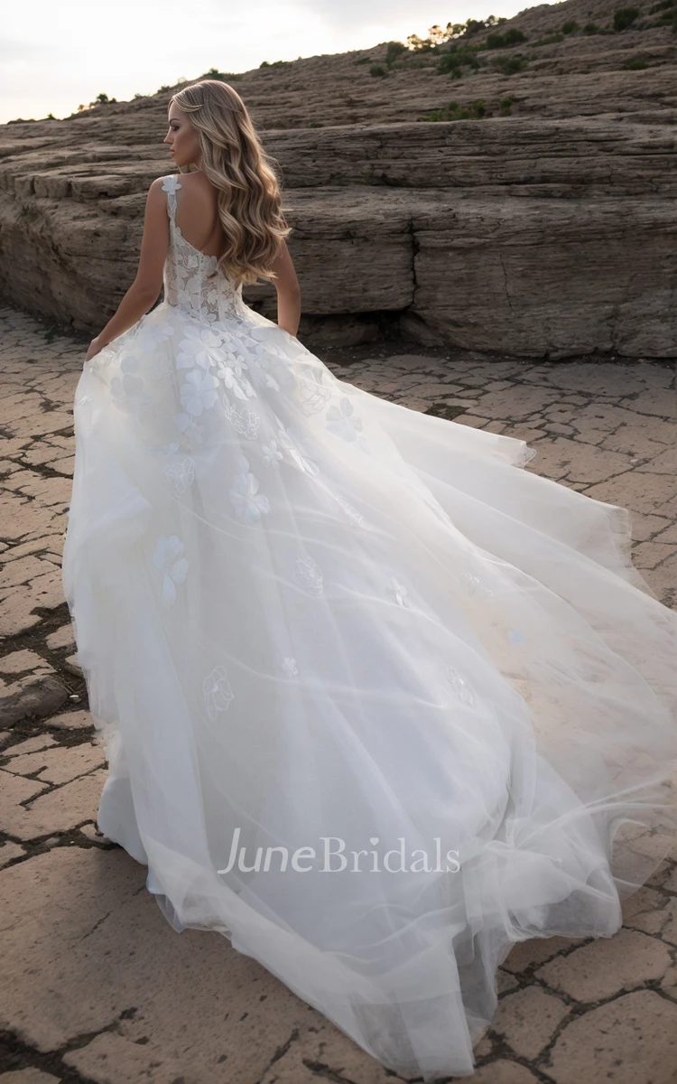 Elegant Floral Lace A-line Beach Wedding Dress Sleeveless Straps Tulle Train Gown