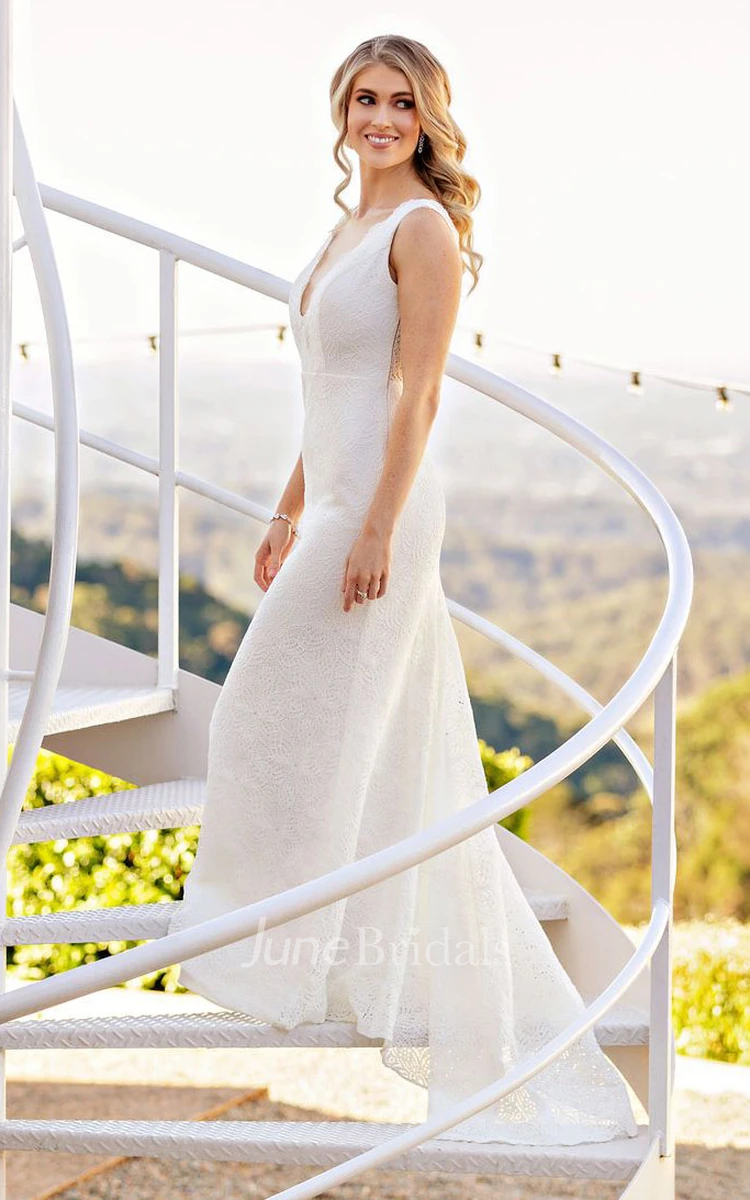 Elegant Lace Scalloped Sheath Floor-length Low-V Back Wedding Dress