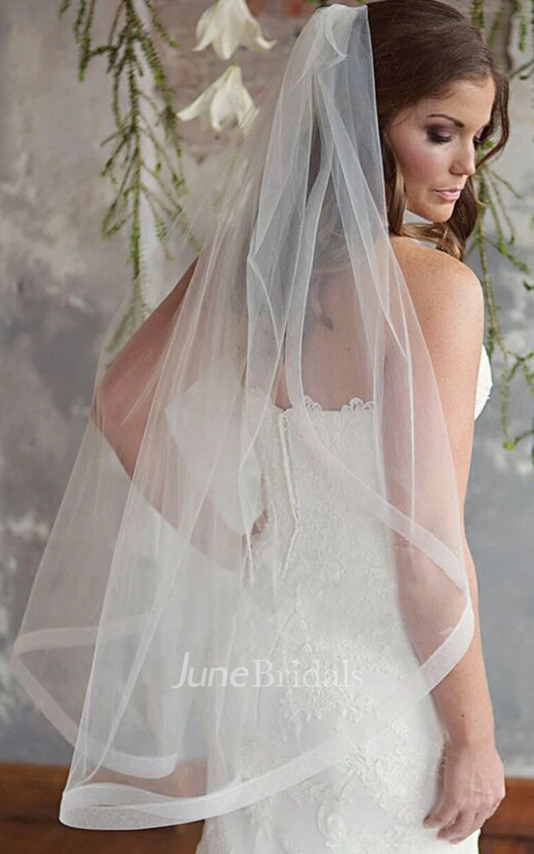 Simple Style Single Layer Soft Wedding Veil With Hair Comb