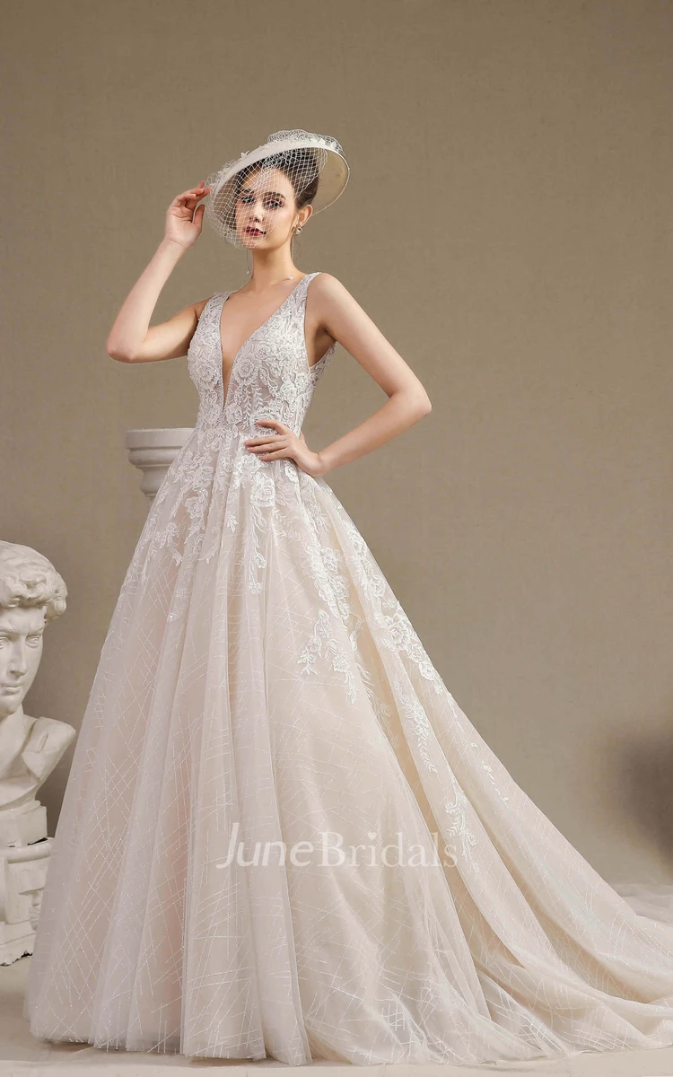 Vintage V-neck Plunging Keyhole Sleeveless Lace Appliqued Ballgown Wedding Dress With Ruching