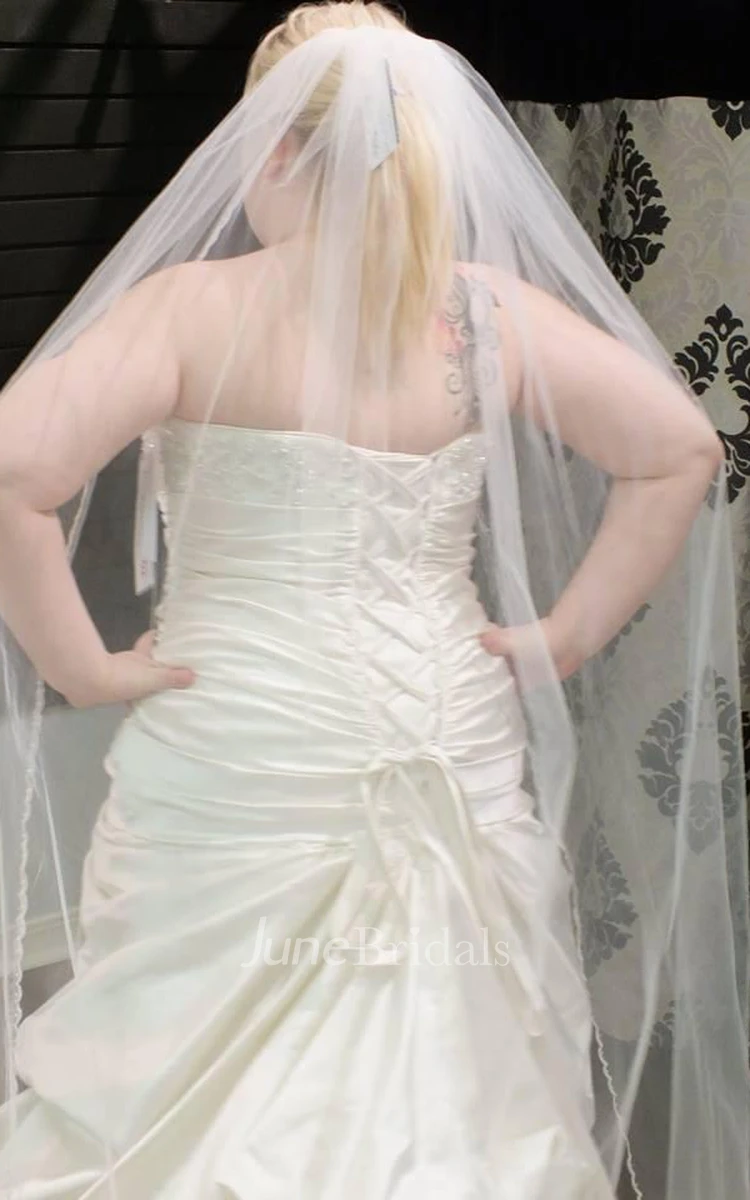 Glamorous Lace Plue Size Wedding Dress Lace-up With Ruffles