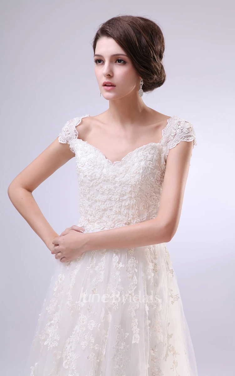 Romantic Sweetheart Sleeveless Cap-Sleeved Gown With Full Laces