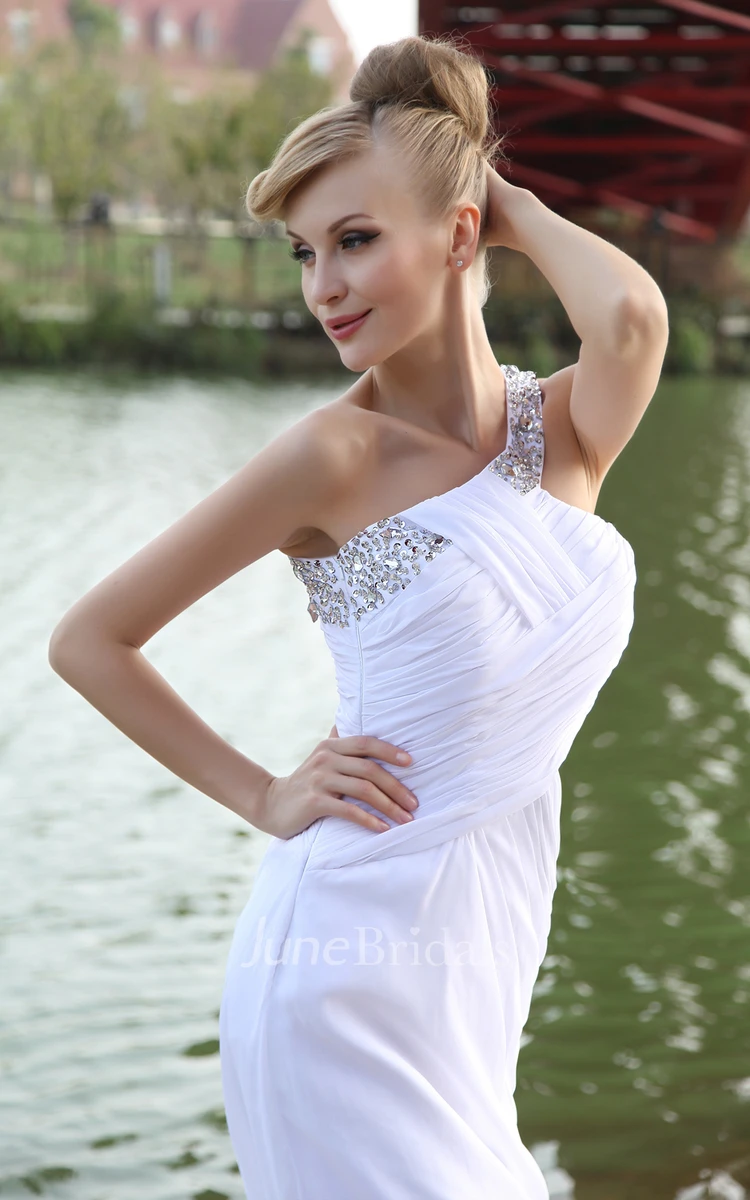 Body-Fitting Asymmetrical One-Shoulder Dress With Beaded Strap