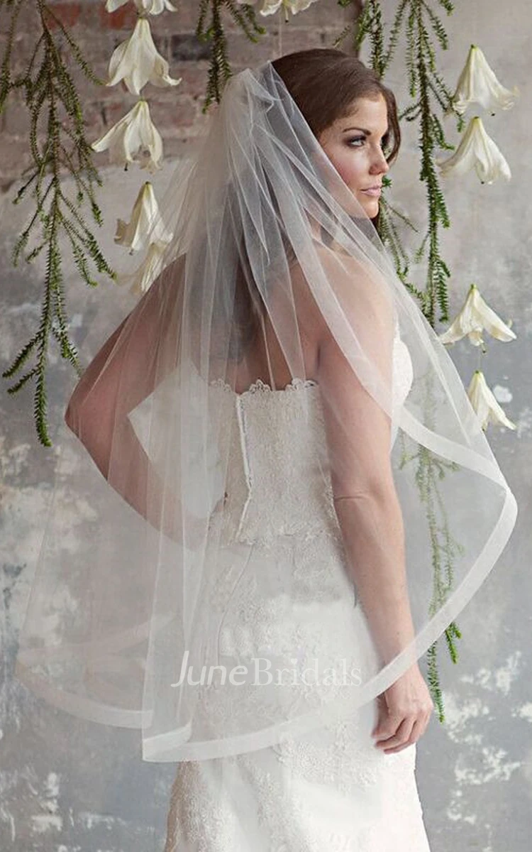 Simple Style Single Layer Soft Wedding Veil With Hair Comb