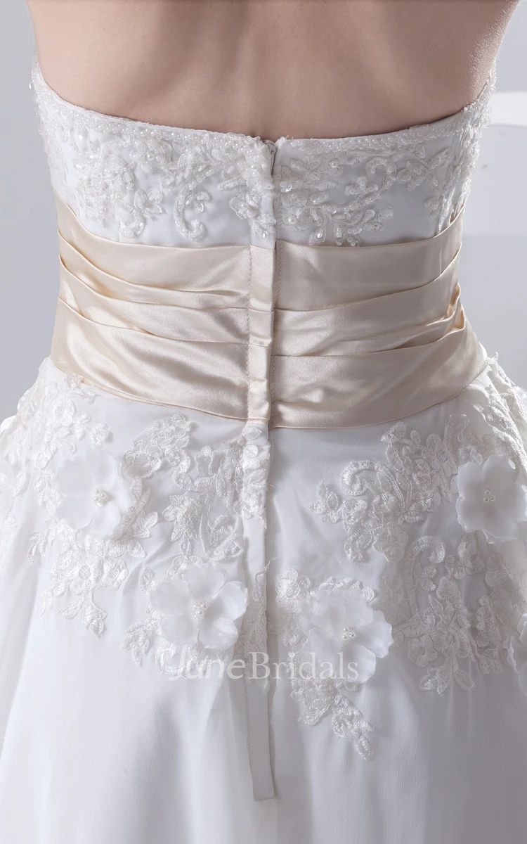 Tea-Length Sweetheart Sleeveless Dress With Flowers And Laces