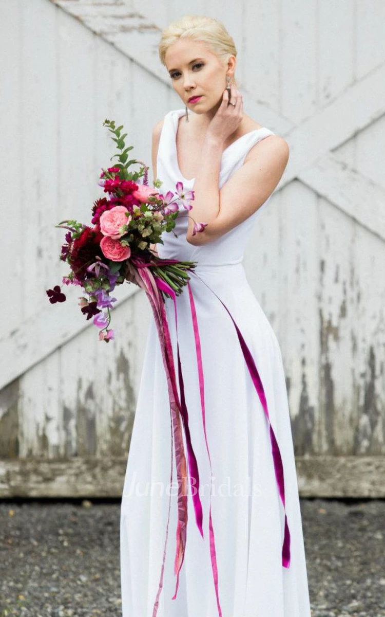 Chiffon Cowl-Neck Sleeveless Floor-Length Dress and Hand-Woven Hollow Three-dimensional Flowers White Pearl Hair Bands