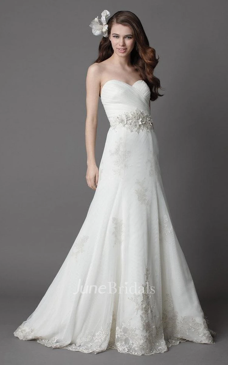Sweetheart Fit and Flare Long Wedding Dress With Lace Appliques