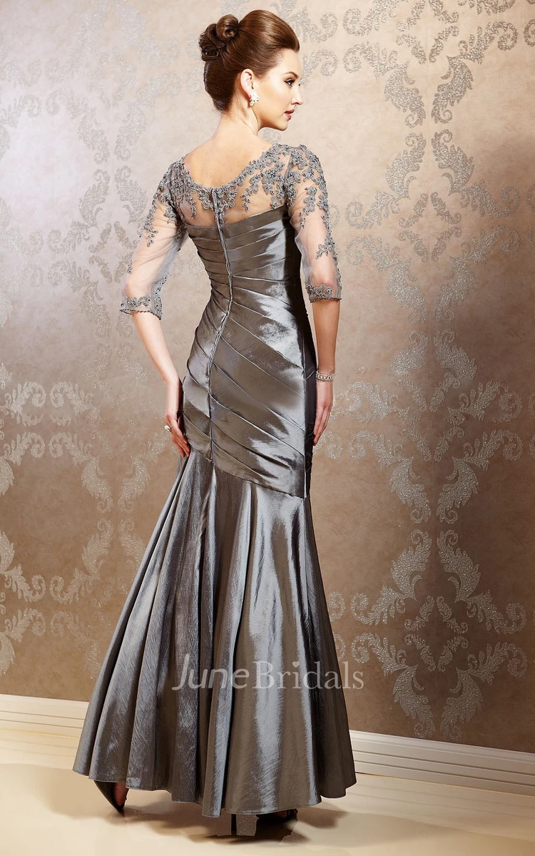 V-neck Half Sleeve Ruched Dress With Appliques