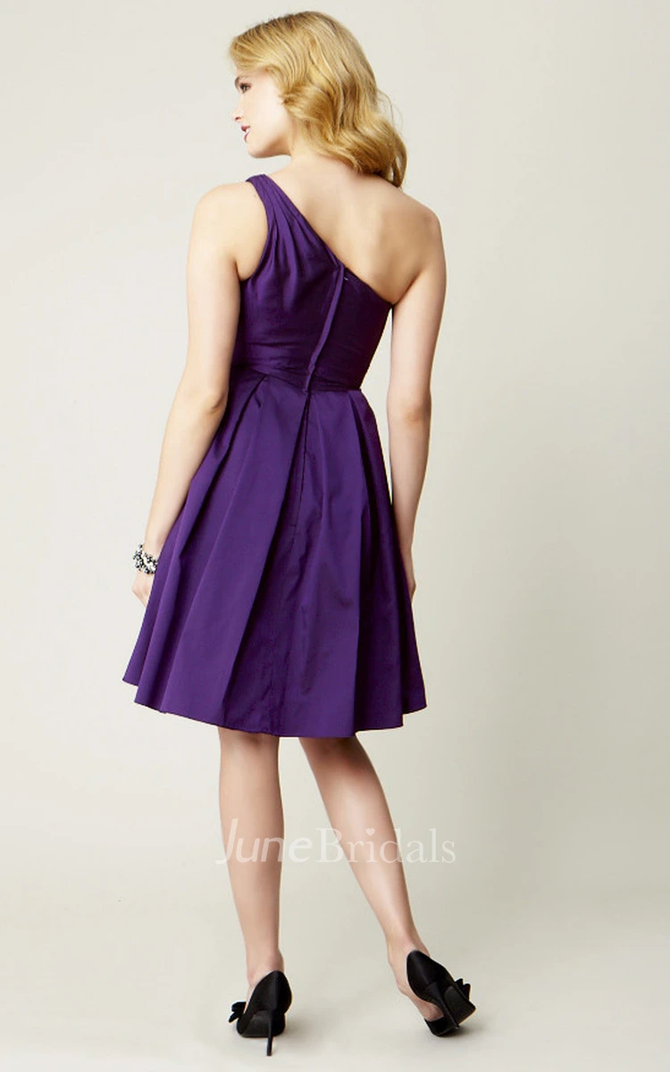 Knee-Length Sleeveless One-Shoulder Ruched Bridesmaid Dress