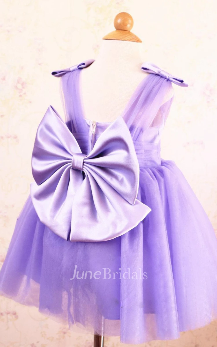 Beautiful Strapped Square Neck Tulle Dress With Flower