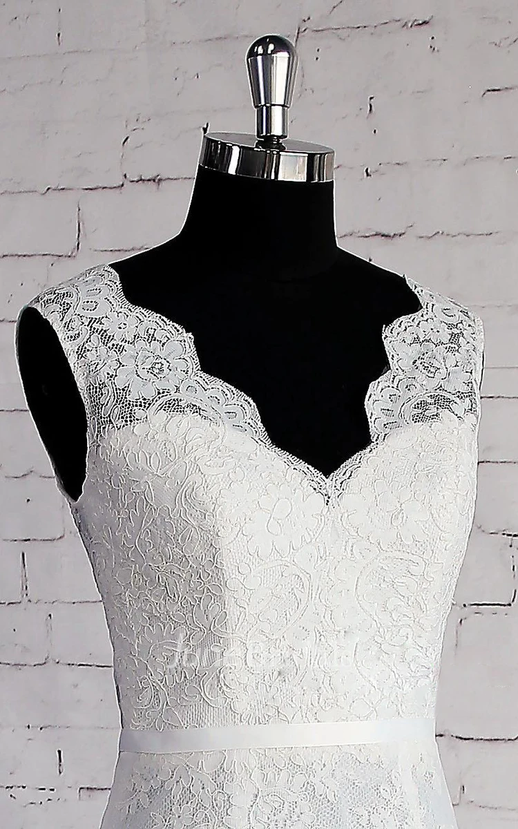 Double Layered V-Neck Sleeveless Lace Wedding Dress With Lace Trim