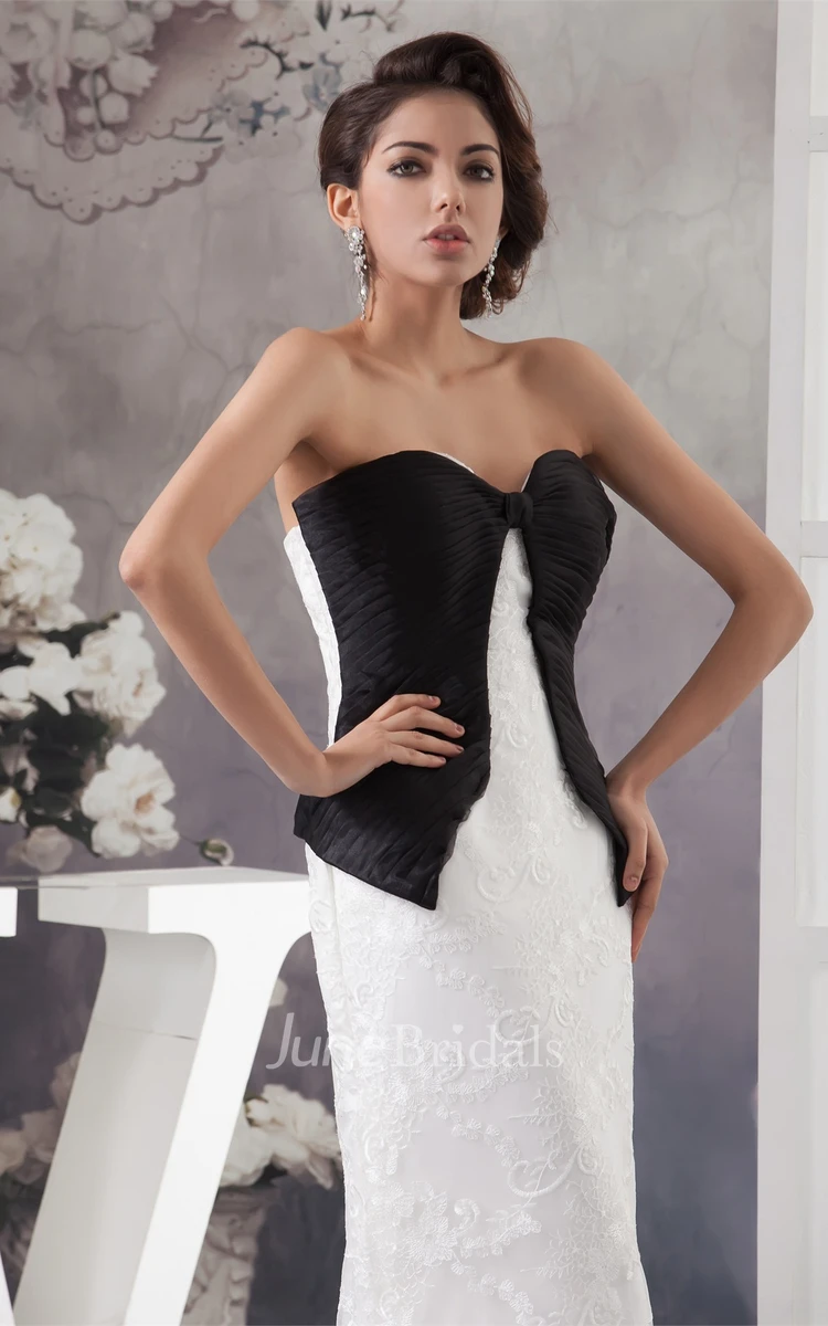 Sweetheart Black-And-White Sheath Dress with Ruching and Appliques
