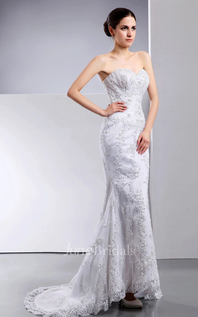 Siren Sweetheart Sleeveless Embellished Exquisite Gown With Lace