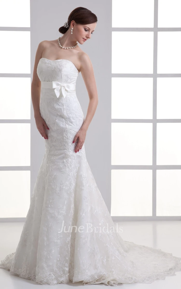 Lovely Strapless Sweetheart Embroidered English Net and Lace Gown