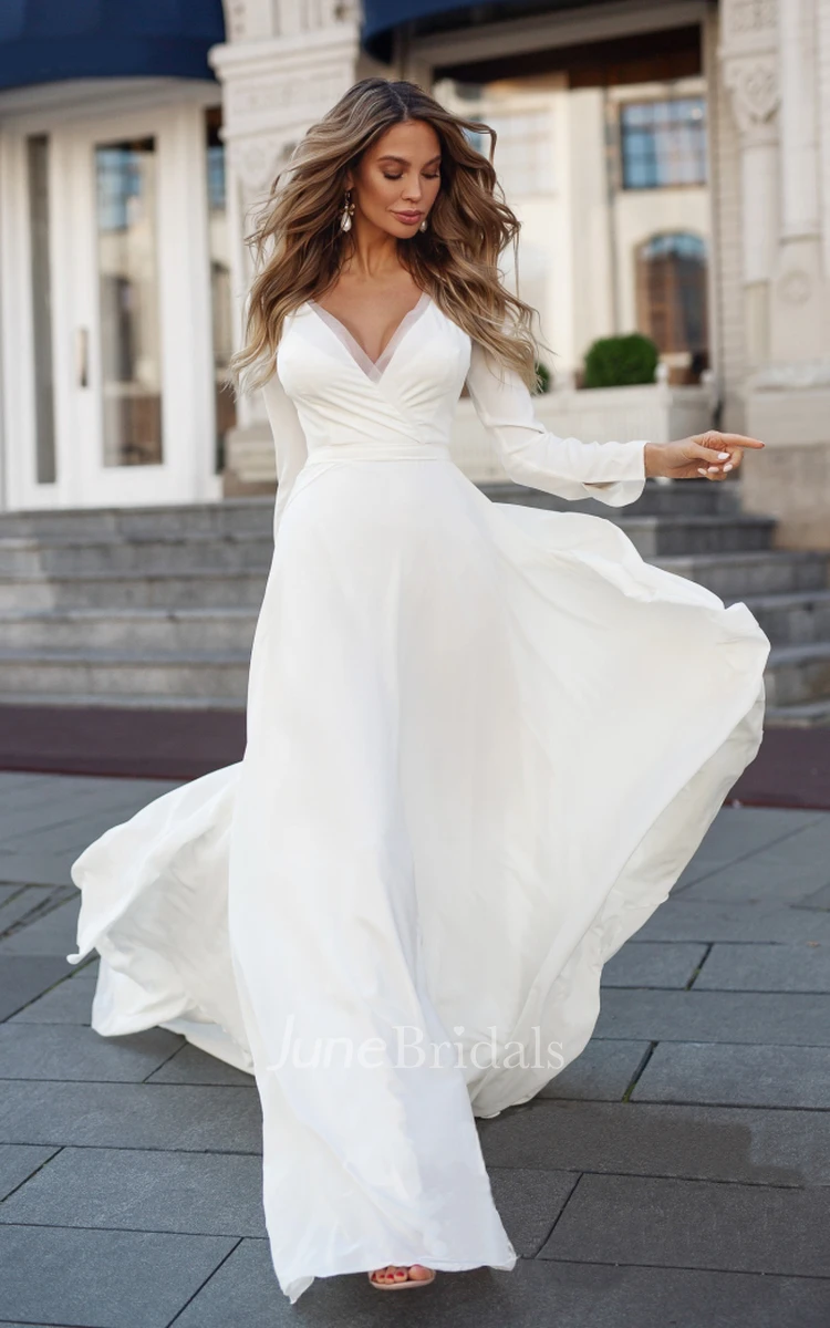 Elegant Chiffon Sheath Long Sleeve Appliqued Bridal Gown