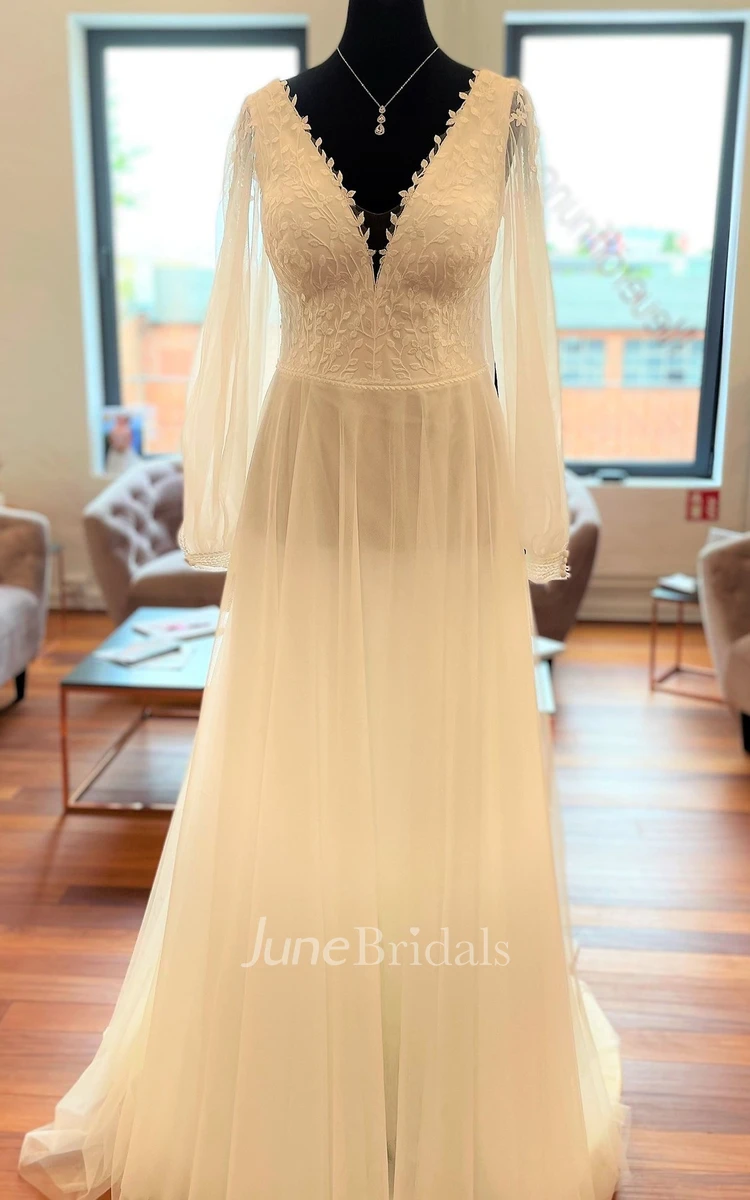Romantic A-Line Tulle Wedding Dress With Illusion Long Sleeves And Keyhole Back