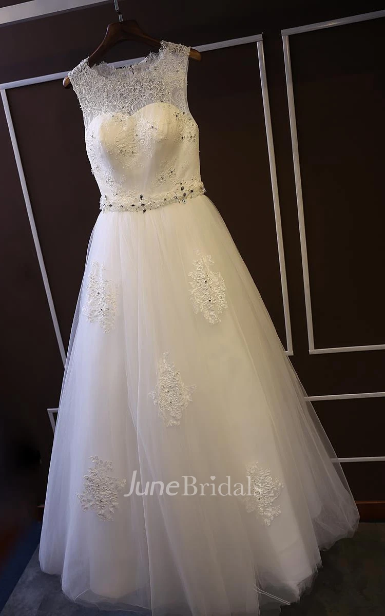 Elegant Sleeveless Lace Wedding Dress Tulle Floor Length