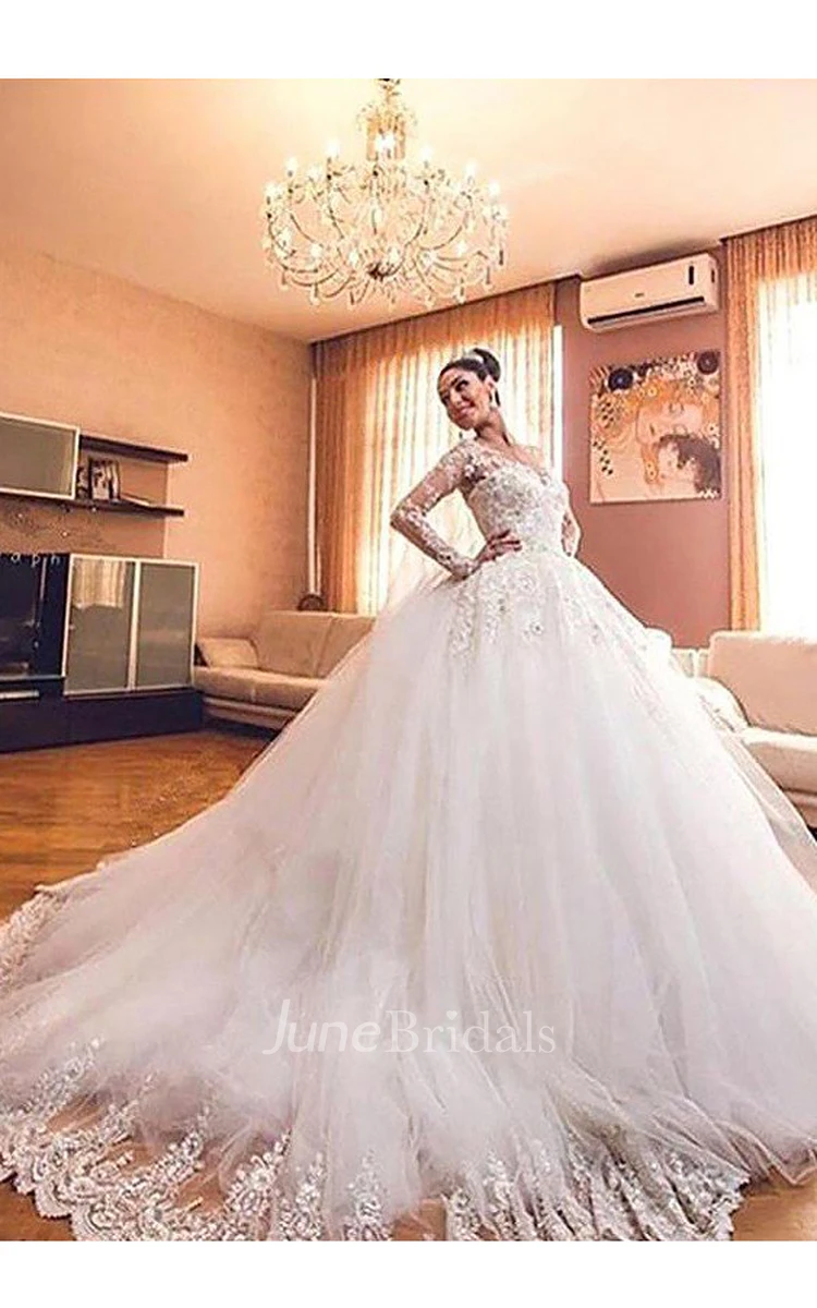Elegant Ball Gown Wedding Dresses Lace Appliques O-Neck Long Sleeves Sweep  Train
