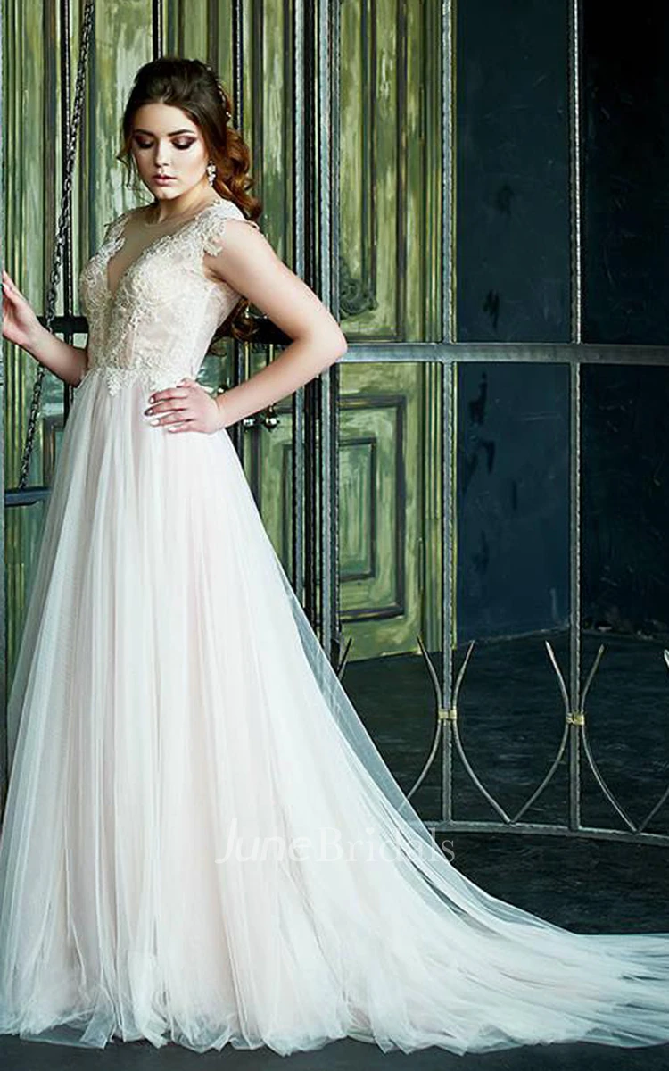 Deep-V-Neck Cap-Sleeve Tulle Dress With Lace Top And Sweep Train