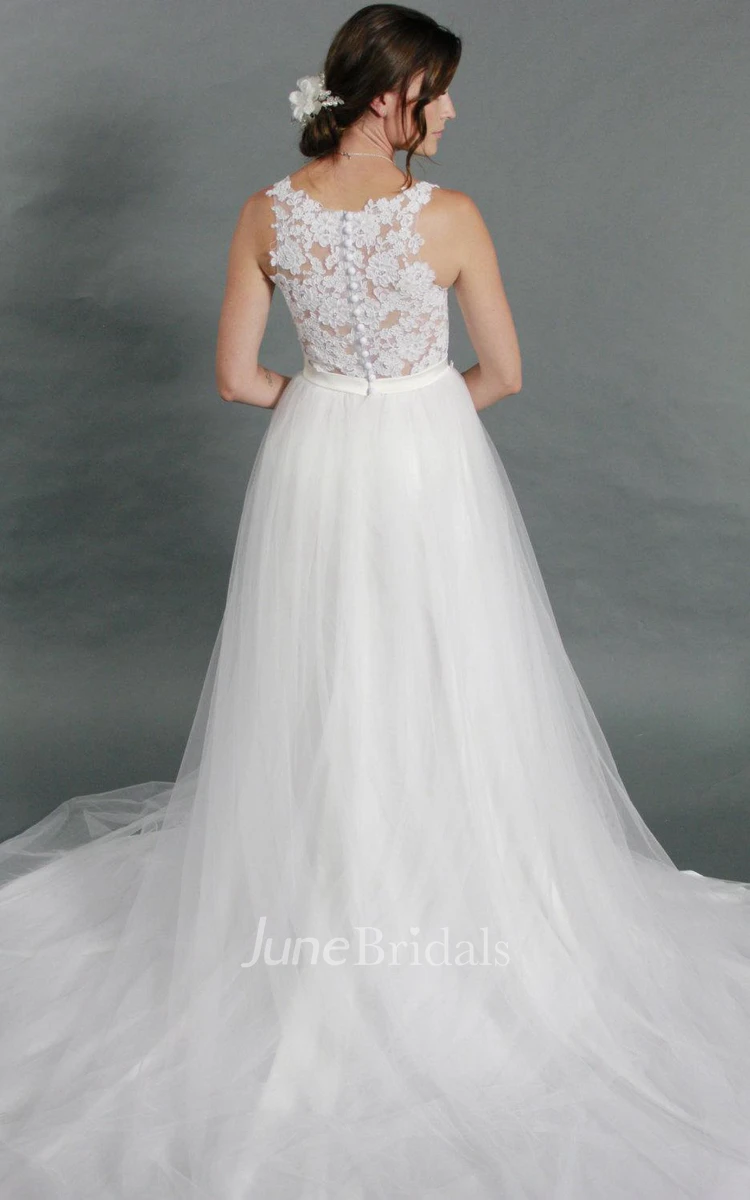 V-Neck Sleeveless Lace Top Tulle Bottom A-Line Wedding Dress With Train