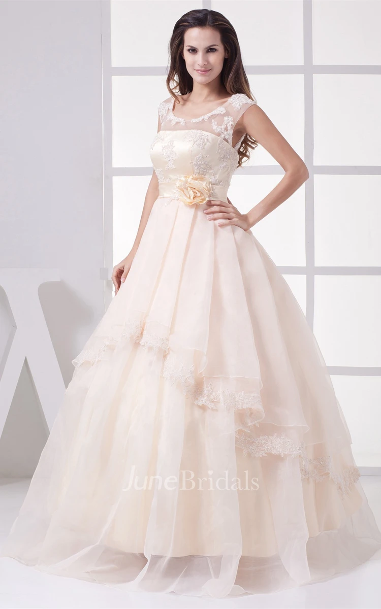 Sleeveless Scoop-Neckline Illusion Sweetheart Dress with Lace Appliques and Side Draping
