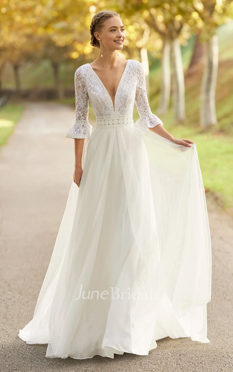Bohemian A-Line V-neck Tulle Wedding Dress With Button Back And Appliques