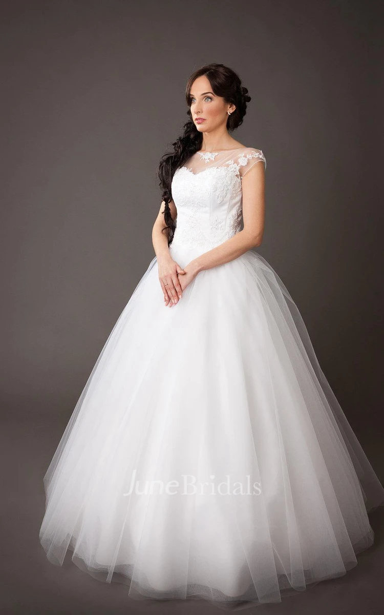 Vintge Bateau Neck Cap Sleeve Tulle Ball Gown With Lace Corset Top