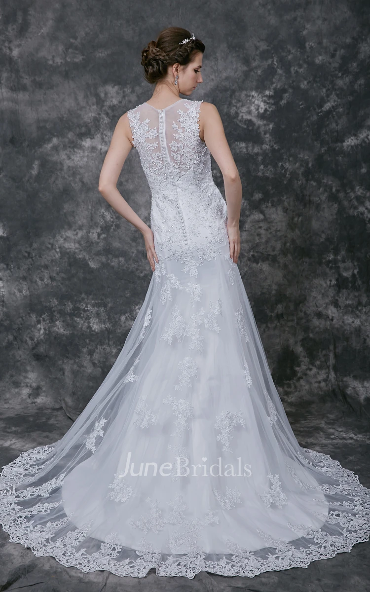 Luxurious Sleeveless Form-Fitted Lace Gown With Sheer Back
