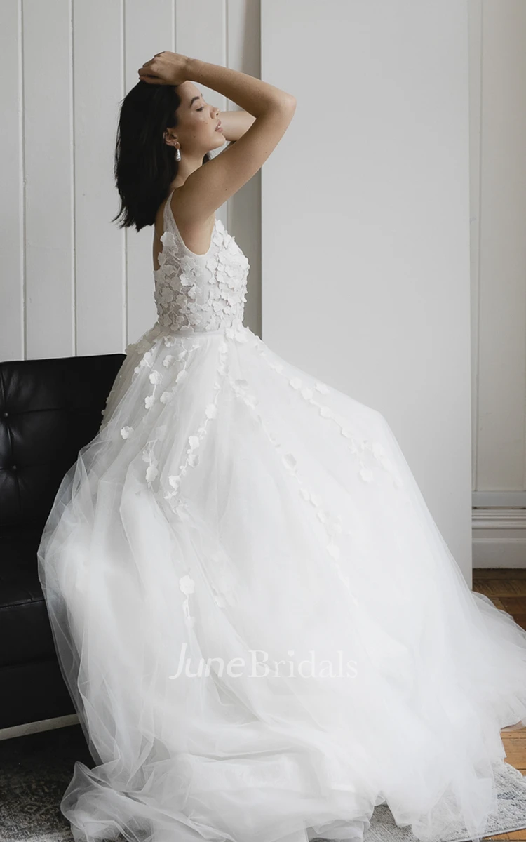 Lace Appliqued Deep V-back Romantic Plunging V-neck Sleeveless Bridal Ballgown With Tulle Skirt