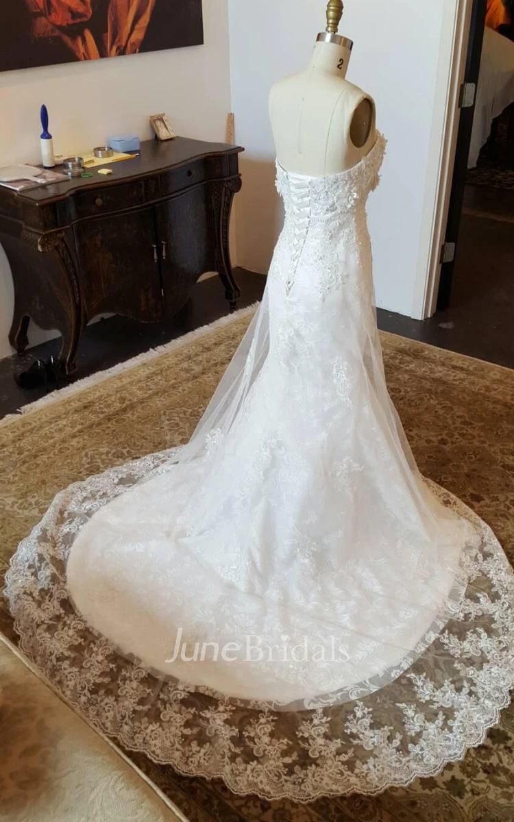 Intricate Sweetheart Mermaid Lace Beaded Wedding Dress With Sequined Flower