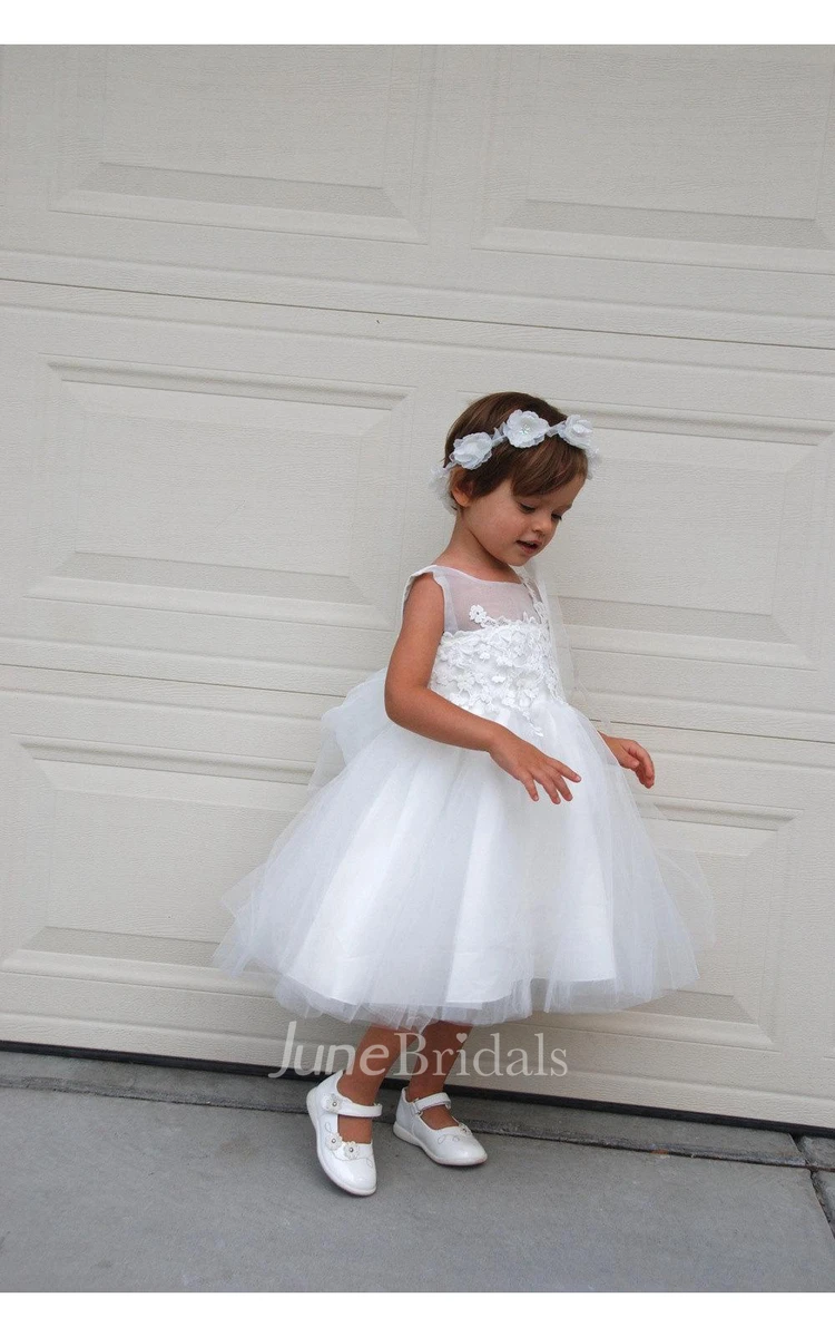 Off White Sleeveless Scoop Pleated Tulle First Communion Dress With Lace Appliques