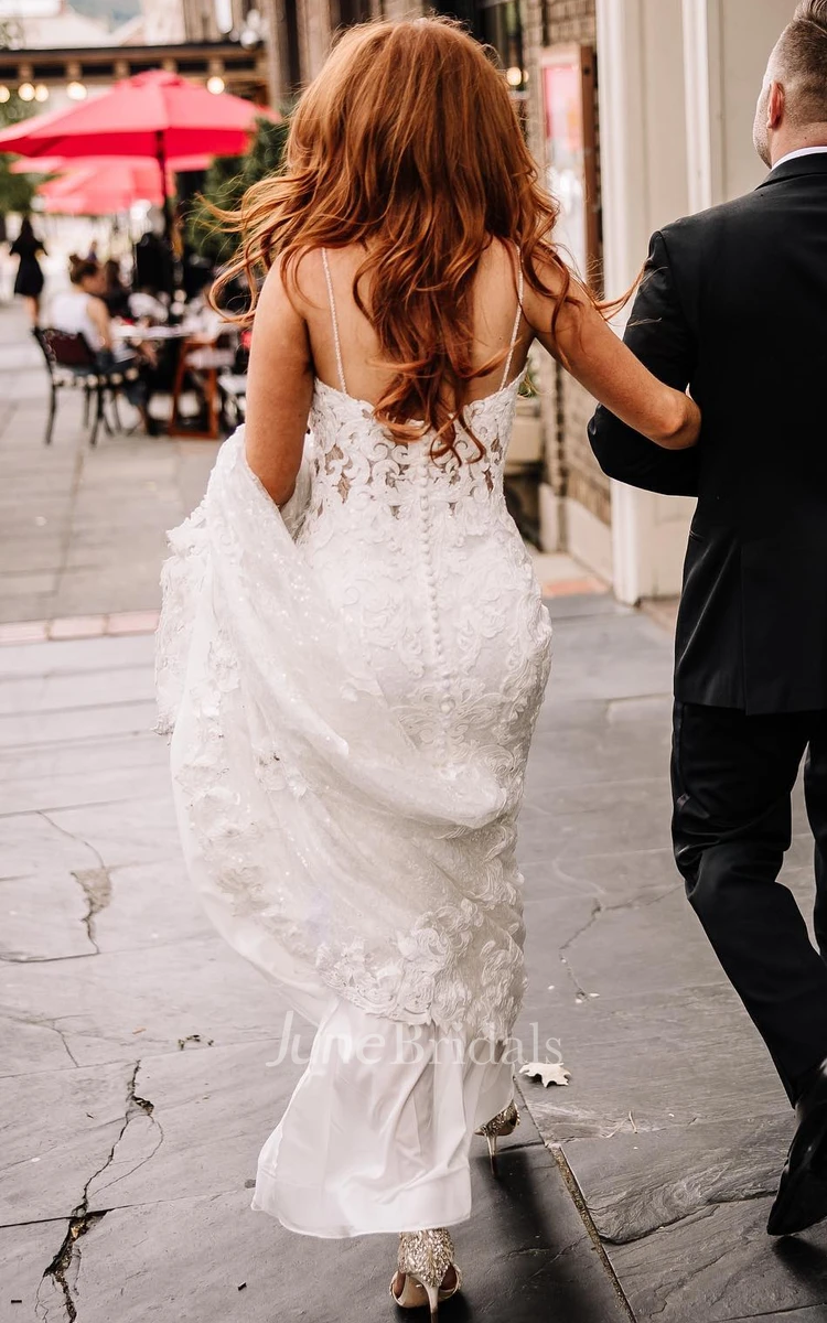 Sexy Spaghetti Mermaid V-neck Lace Appliques Boho Bridal Dress for Outdoor Garden Wedding