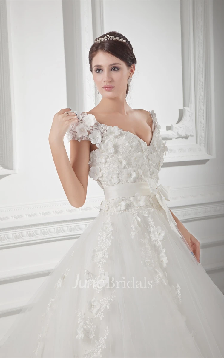 Fairy Caped-Sleeve Lace Ball Gown with Tulle Overlay
