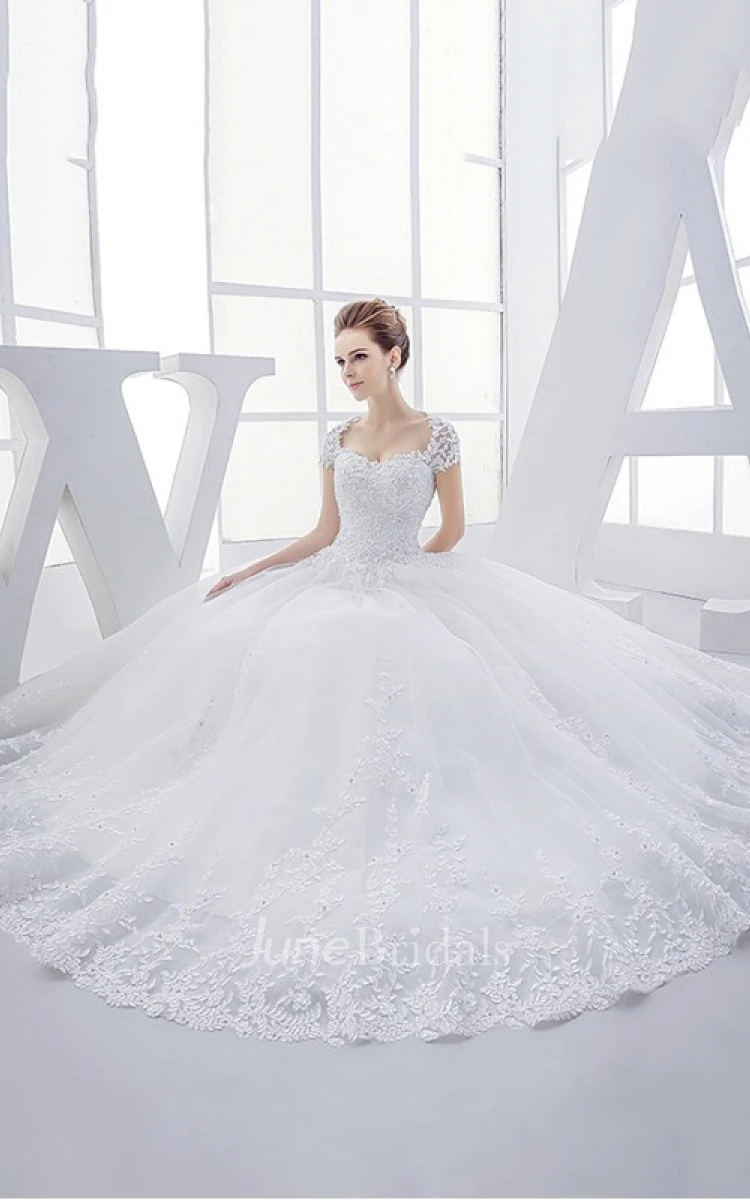 Queen Anne Elegant Lace Bridal Ball Gown With Corset And Keyhole Back