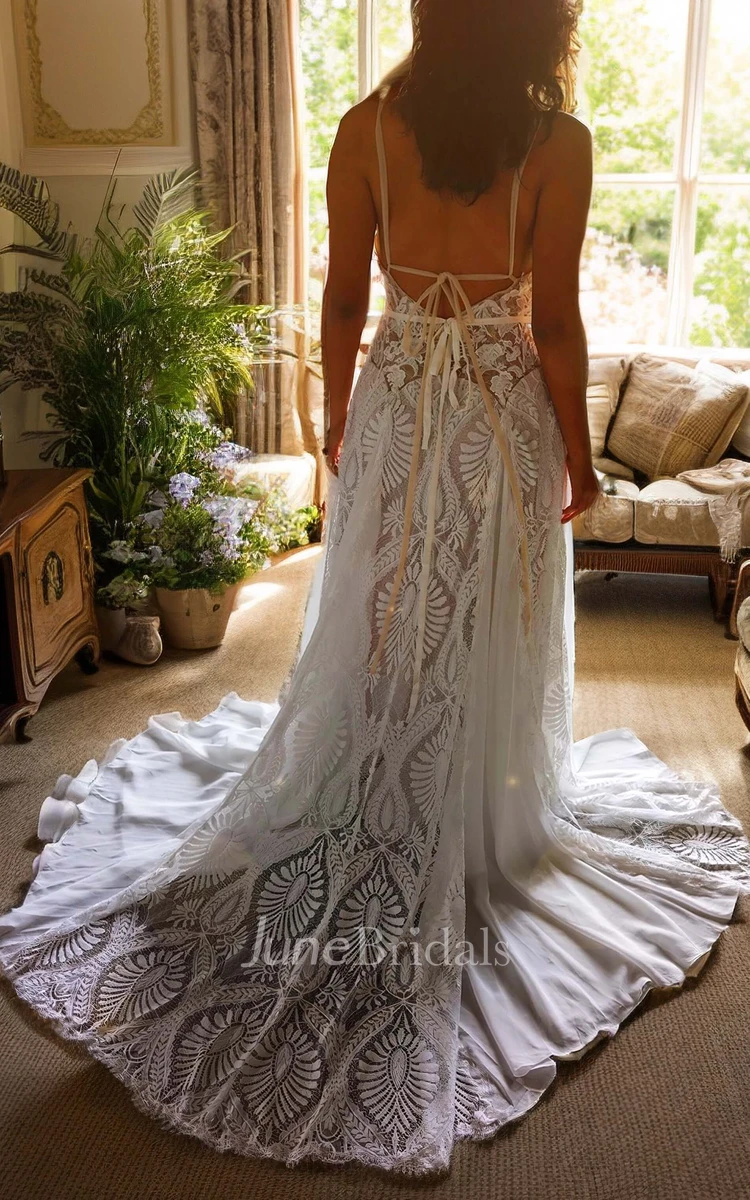 Beach Floral A-Line Boho Lace Spaghetti Straps Wedding Dress Elopement Plunging Low Back Sweep Train Bridal Gown