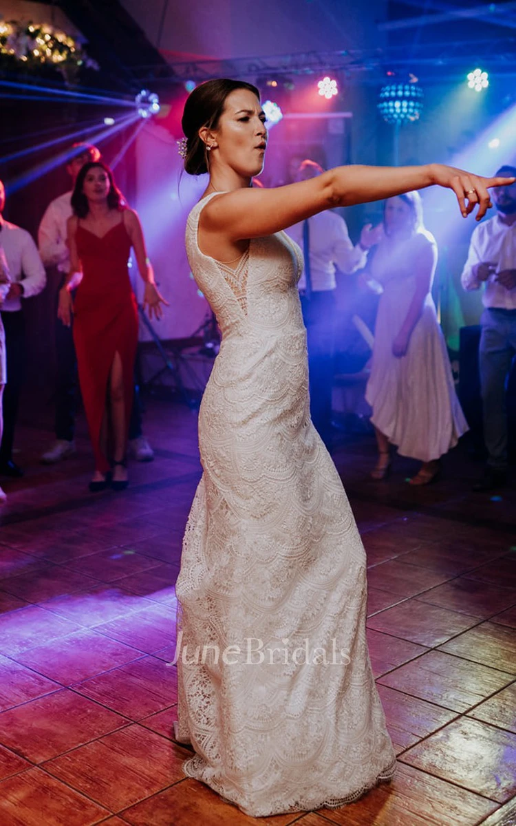 V-neck Sheath Lace Vintage Wedding Dress Floor-length Sleeveless 