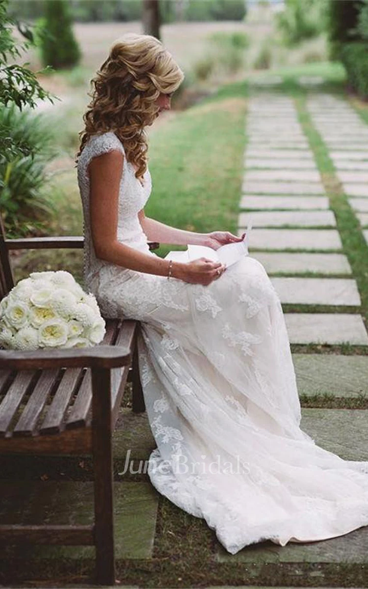 Elegant Lace Appliques Wedding Dress With Key Hole Zipper Button Back