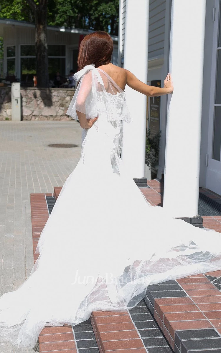 Sweetheart Mermaid Lace Wedding Dress With Tulle Cape