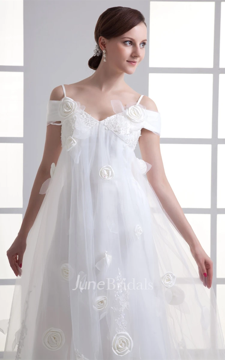 spaghetti-strap a-line tule dress with appliques and flower