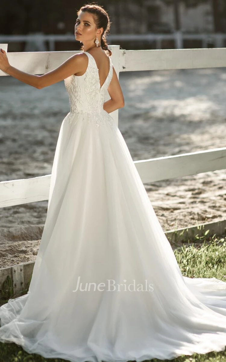 Sexy Modern Plunging Neckline Sleeveless /Brush Train Floor-Length A Line Wedding Dress With Appliques