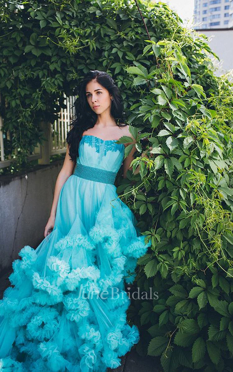 Hot Sale Semi-Sweetheart Cloud Prom Dress Beadings Appliques With Train