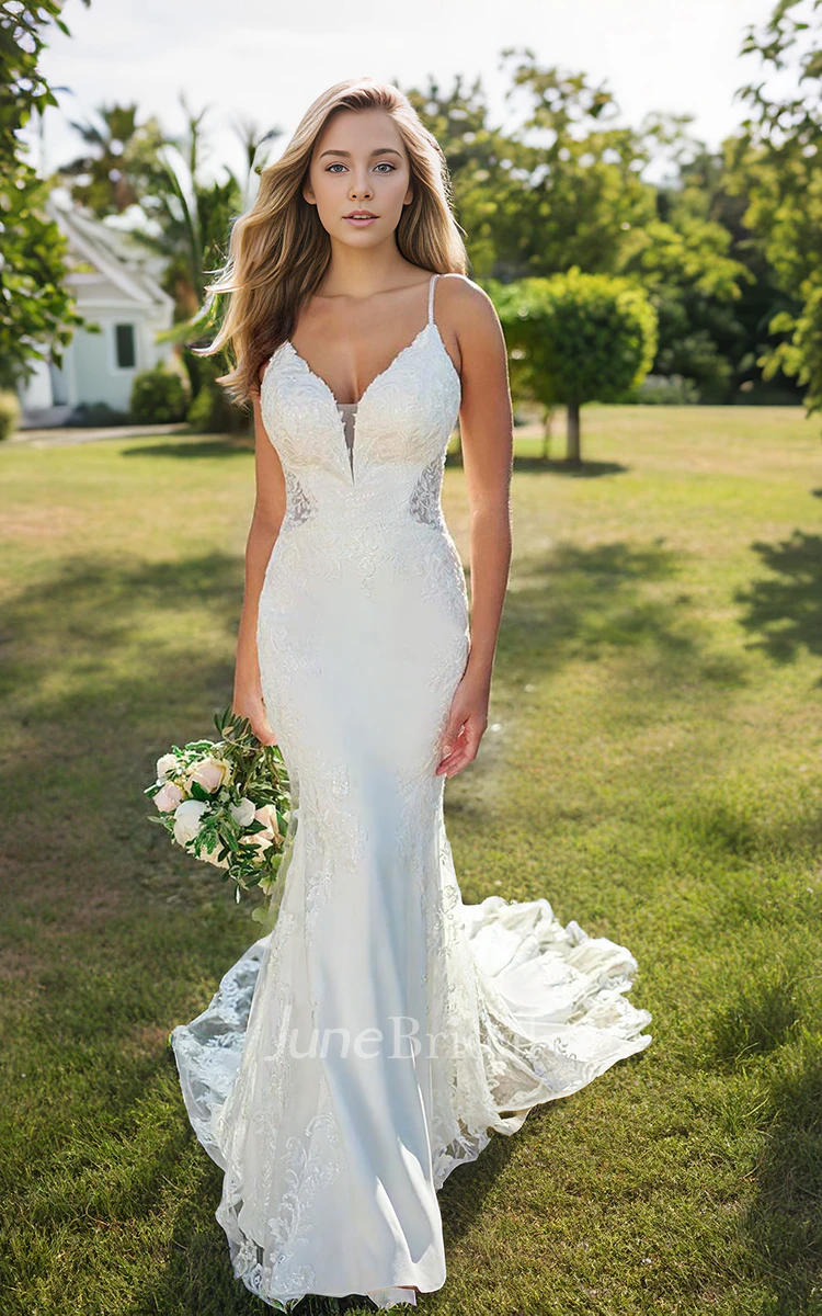 Mermaid Plunging V-neck Spaghetti Sexy Elegant Floor-length Sleeveless Beach Country Wedding Dress with Lace Appliques Open Back